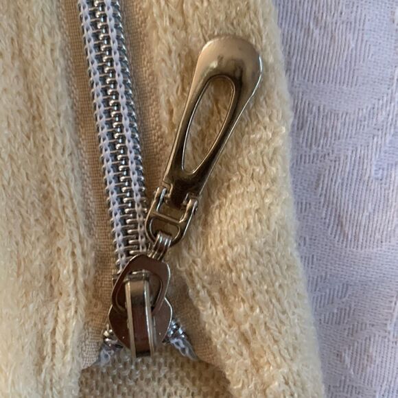 Women’s Sweater size S Cream Side Zipper - Picture 9 of 10